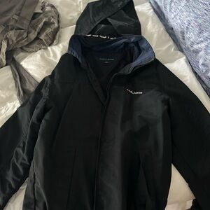 Mens Tommy Hilfiger wind breaker. Excellent condition
